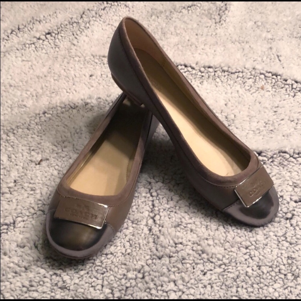 Coach flats